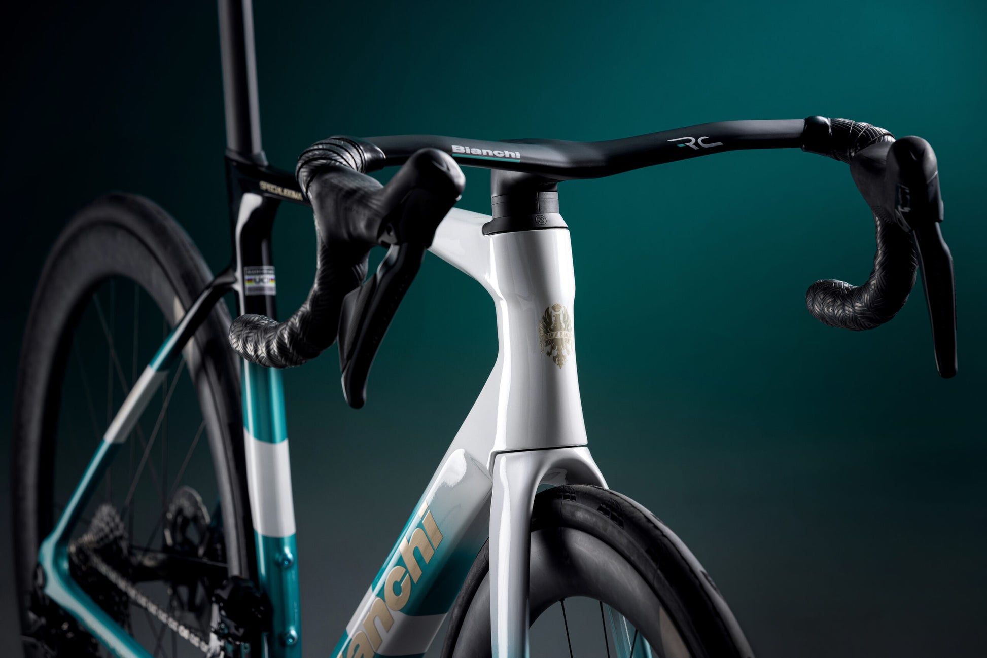 Noua Bianchi Specialissima - ghidon integrat Reparto Corse