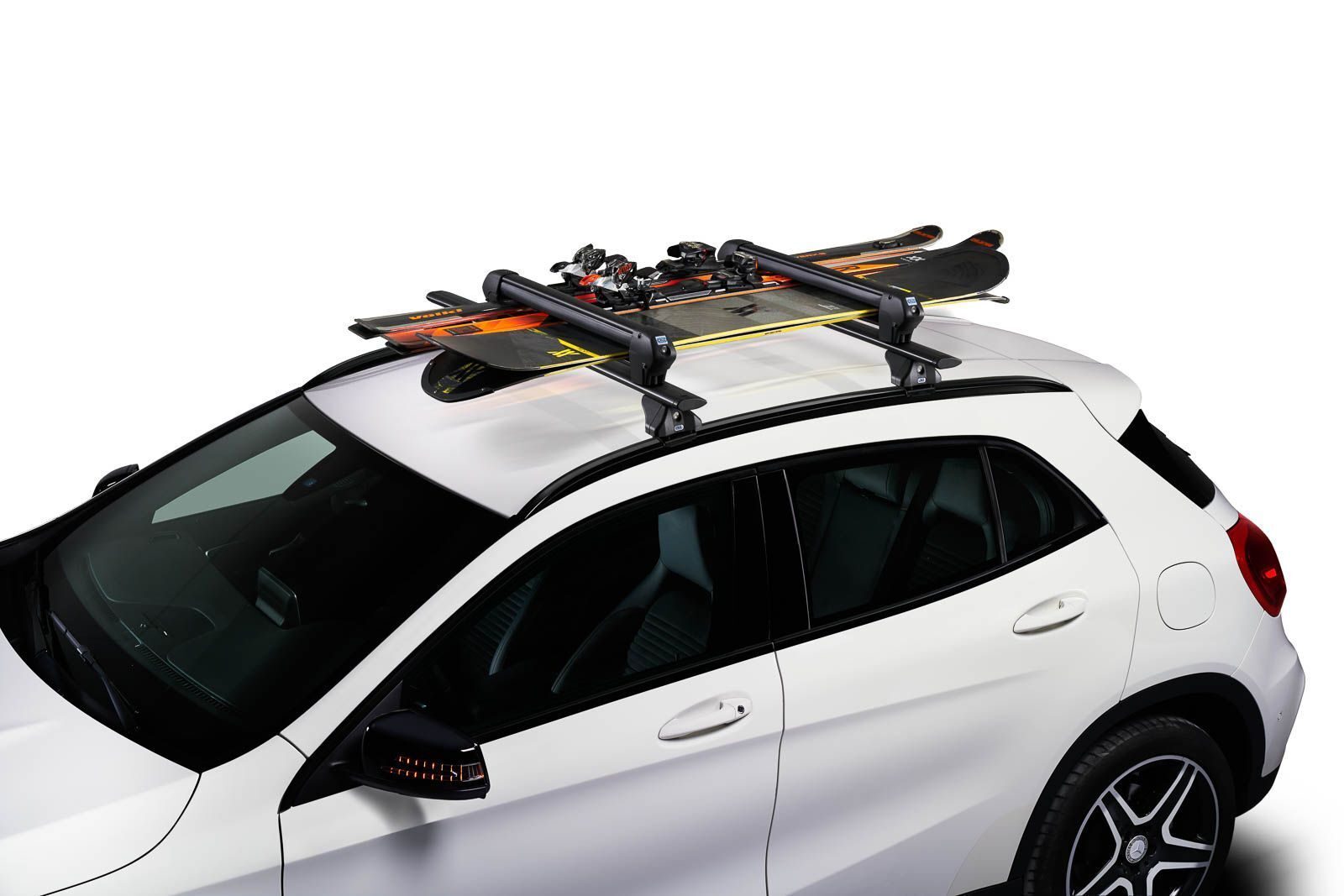 940223 Cruz SkiRackDark 6 POC Wskis anglefront F32 white 006 LR