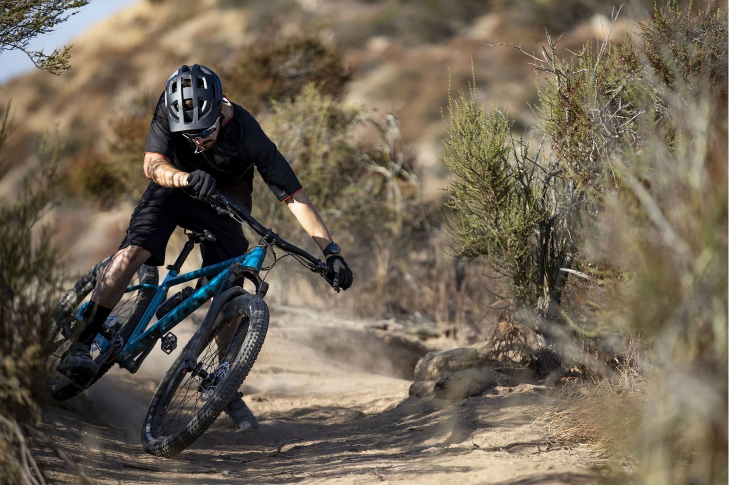 Bicicleta MTB GIANT Fathom 2 29 BlackBlue Ashes 2021 24 4