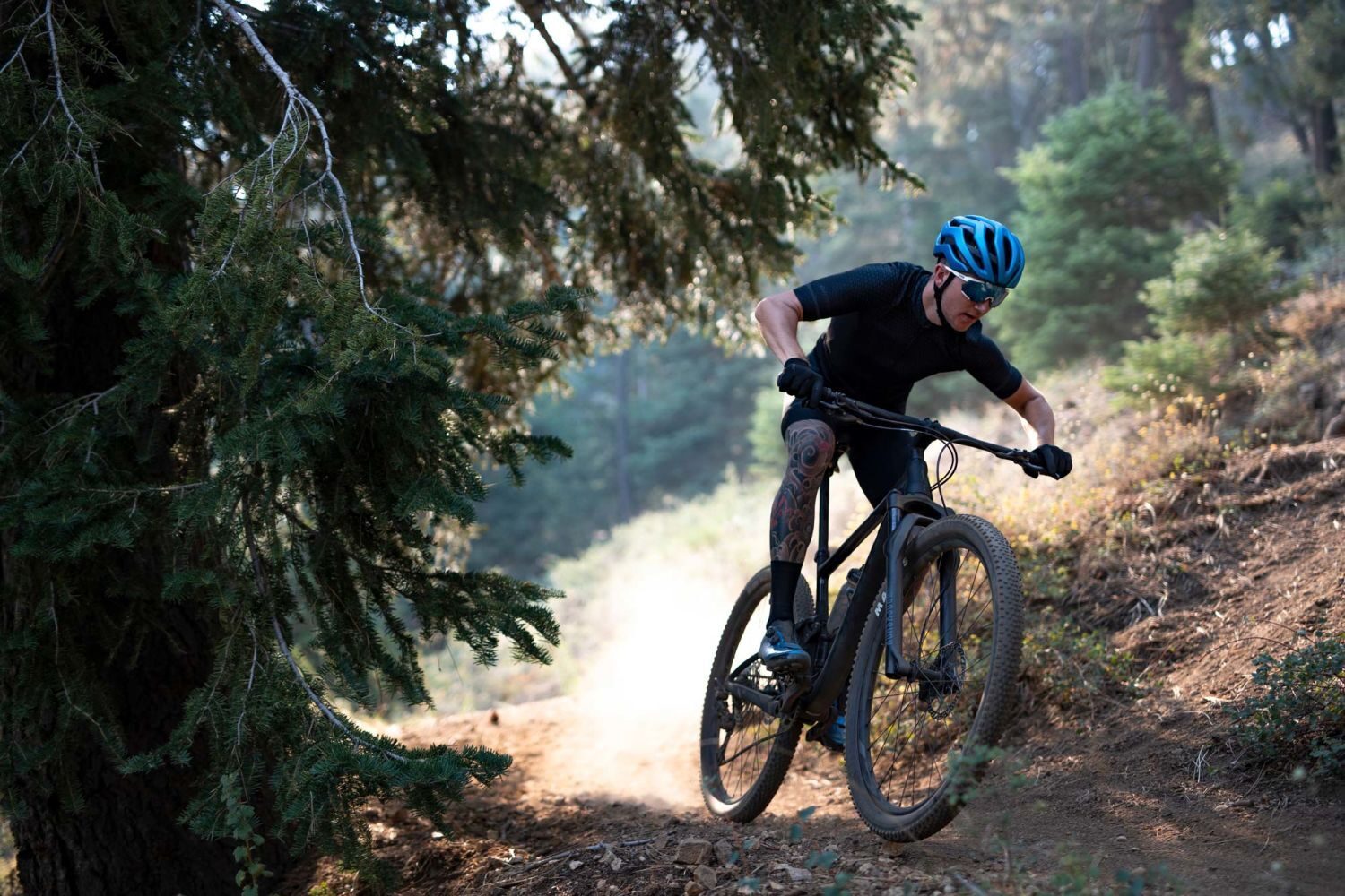 Bicicleta MTB full suspension GIANT Anthem 2 29 Black 2021 A1 1