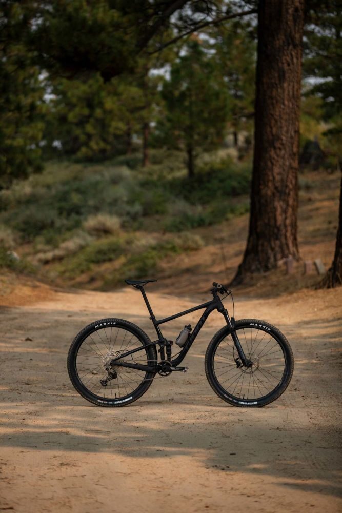 Bicicleta MTB full suspension GIANT Anthem 2 29 Black 2021 A6 1