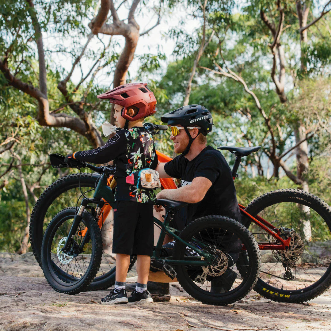 Hip and tow pack with parent 1024x1024@2x