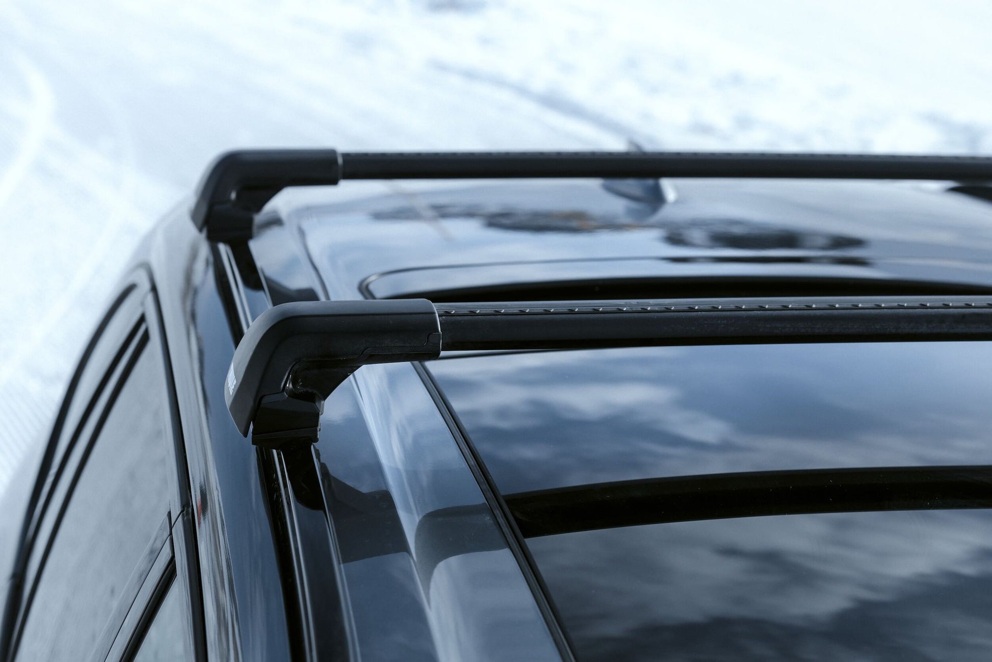 Large Thule Edge Flush Rail LS Austria 190220 15914