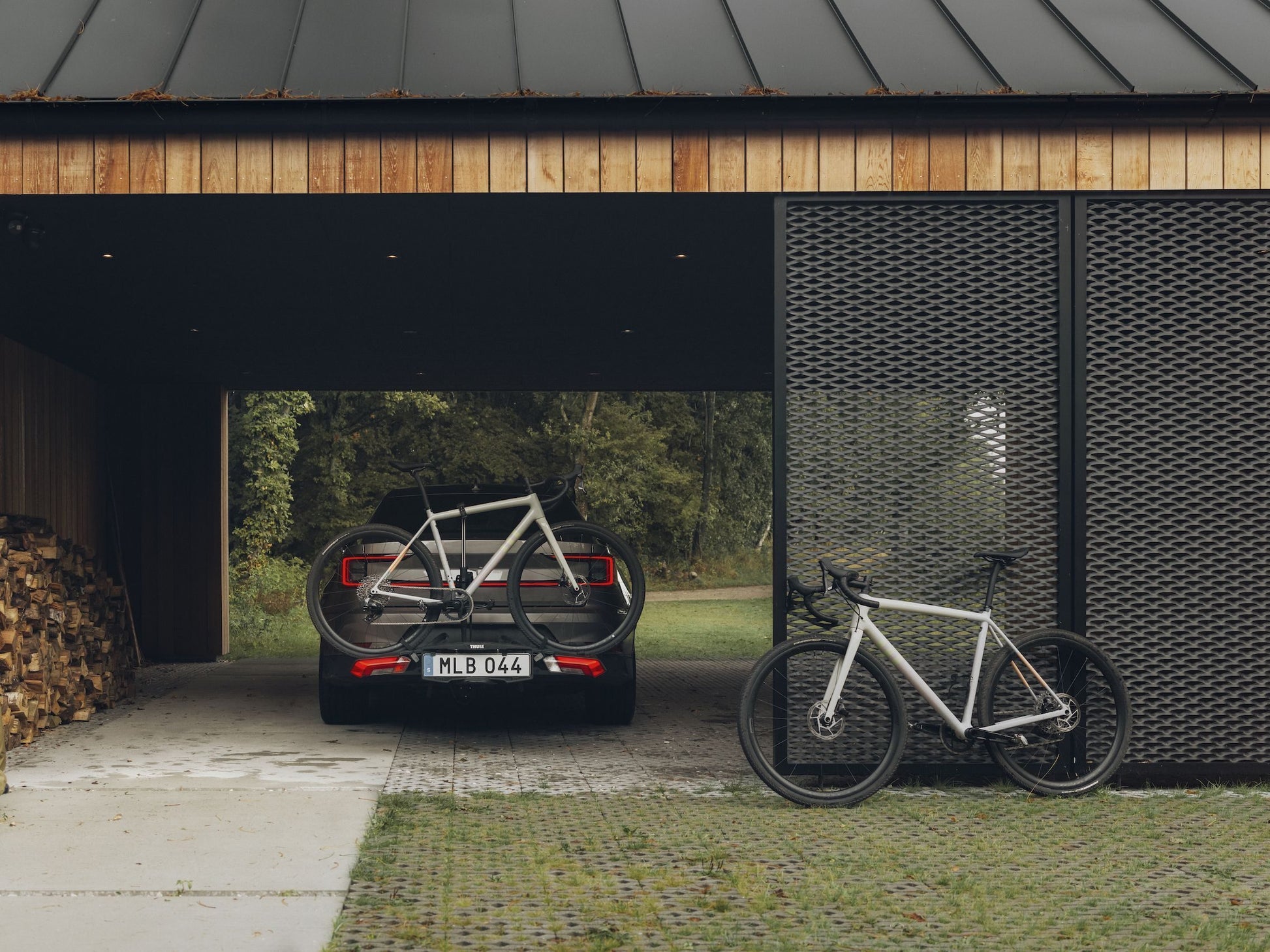 Large Thule Epos LS Denmark 220928 129588