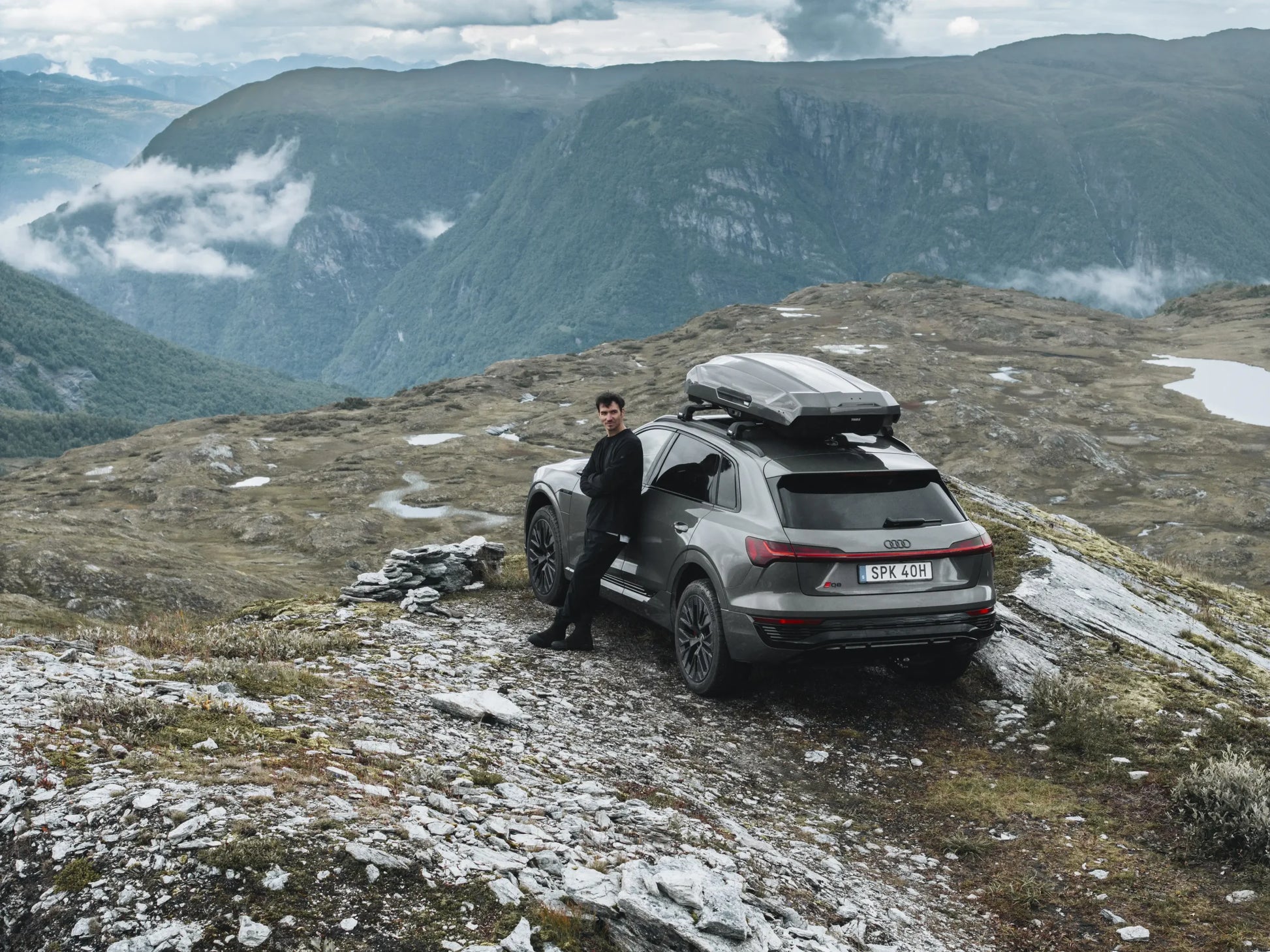 Large Thule Motion3 Neureuthers Norway 230814 5354 scaled 1