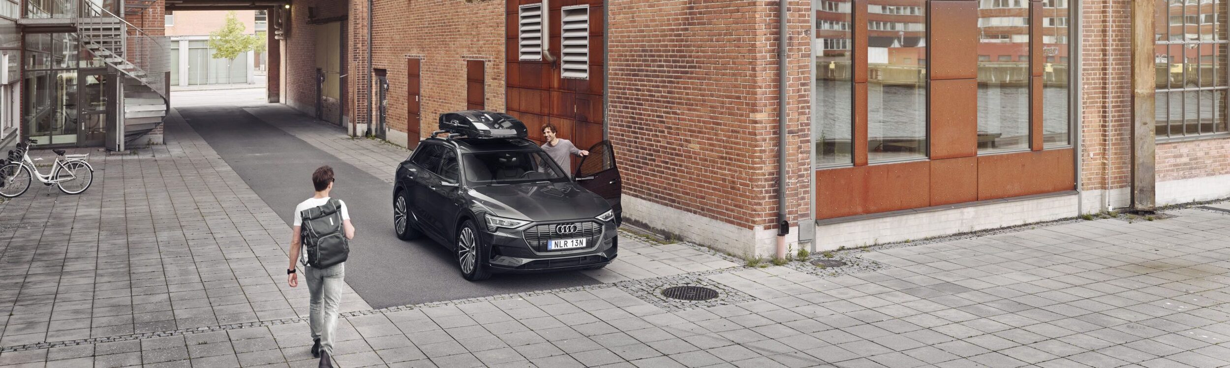 Large Thule Vector LS  613701 1 scaled 2