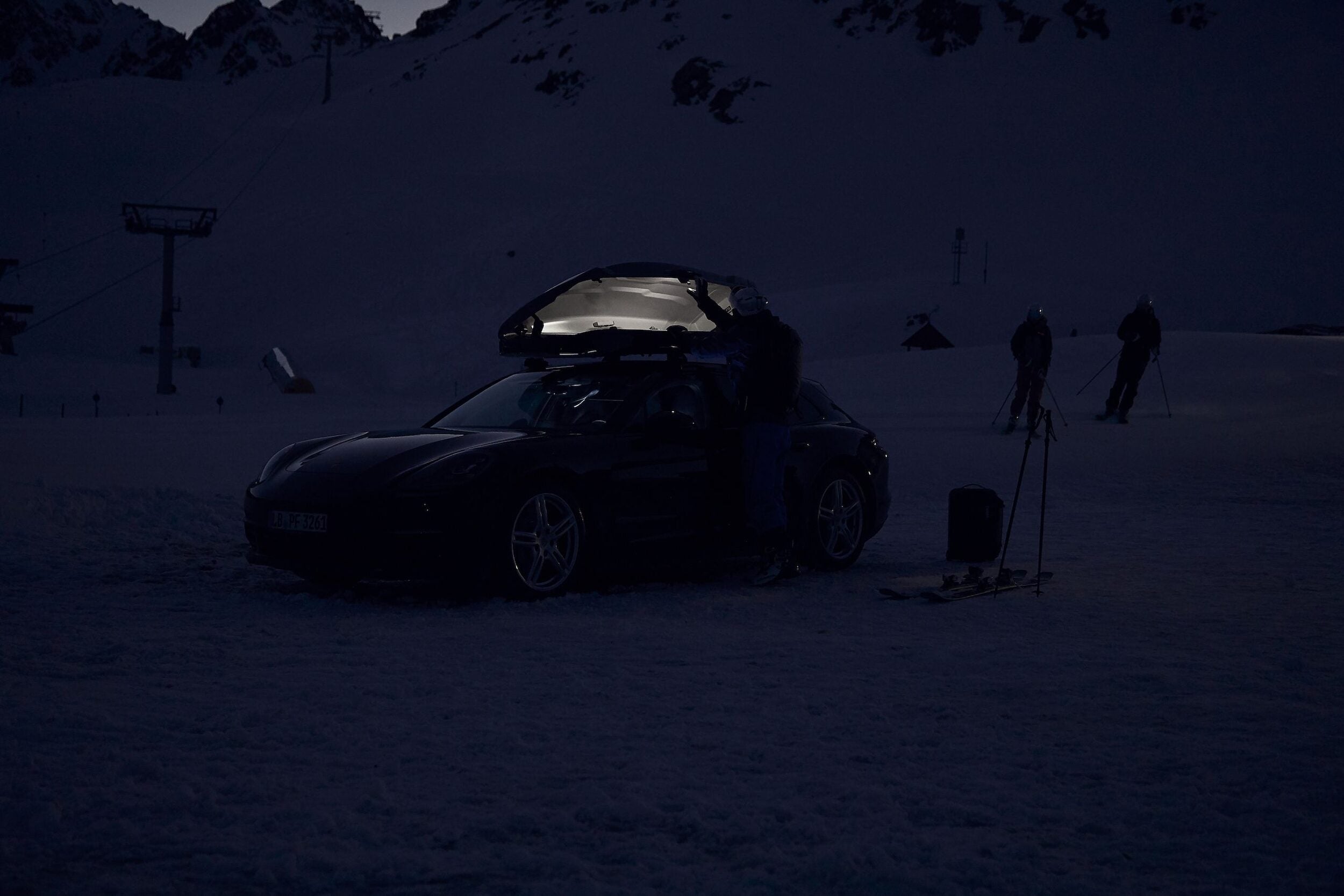 Large Thule Vector LS Austria Landscape 190218 10069 1