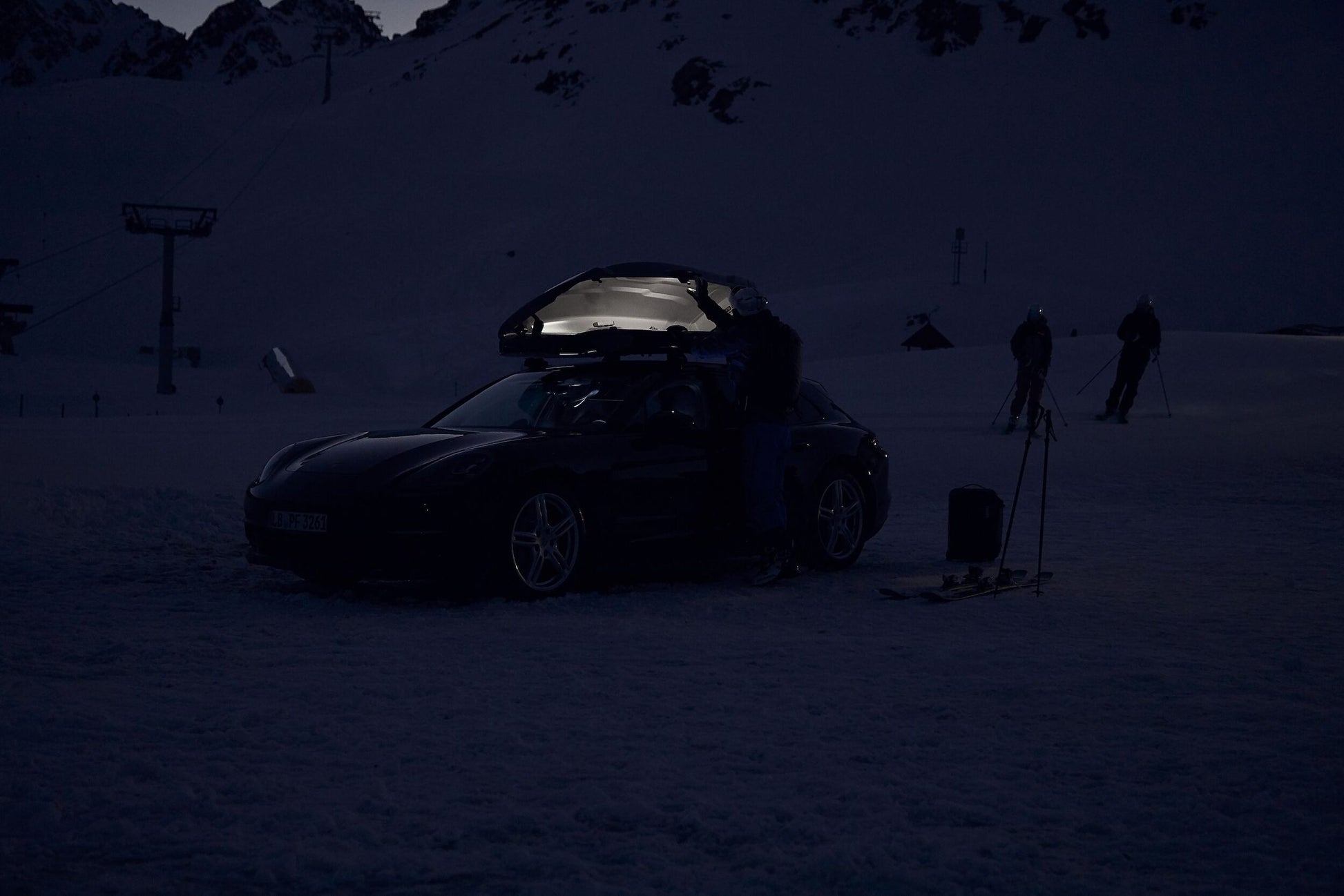 Large Thule Vector LS Austria Landscape 190218 10069 2
