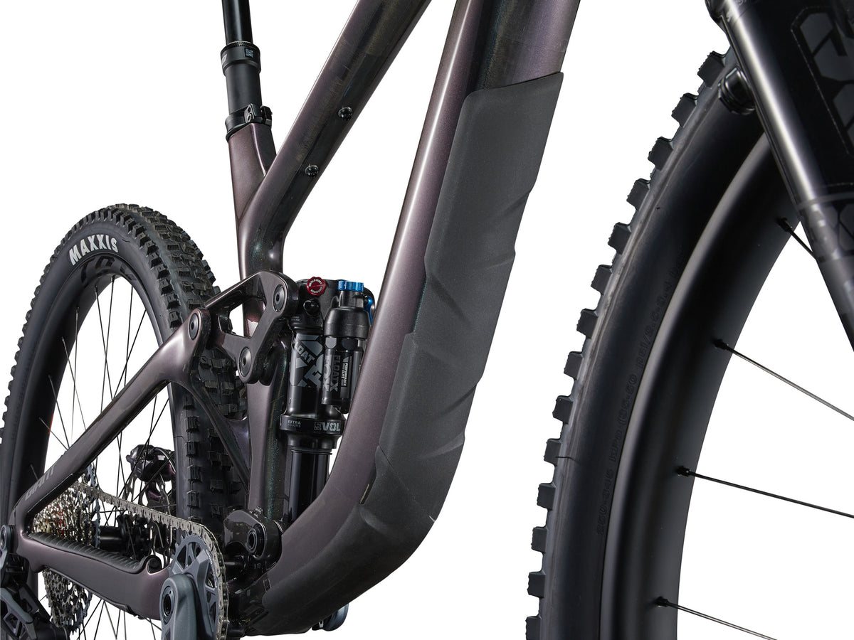 Giant Trance X Advanced 1 Arctic Light/Chrome - triunghiul spate