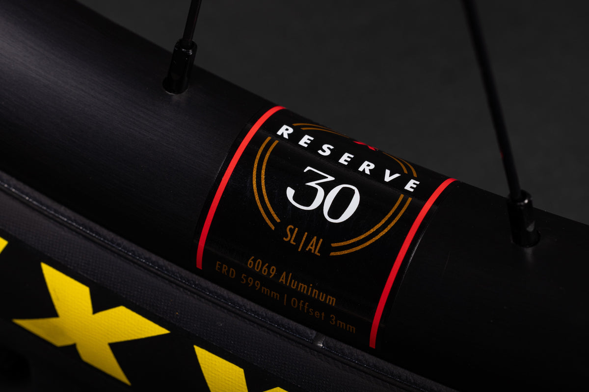 Janta Reserve 30|SL din aluminiu, cu anvelopă Maxxis