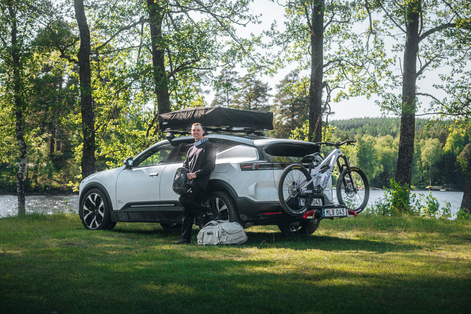 Suport Biciclete Auto pe carligul de remorcare Thule VeloLite