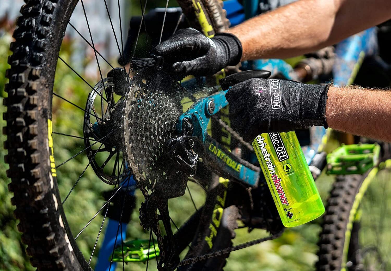 Solutie Muc Off Drive Chain Cleaner 500ml 1 3