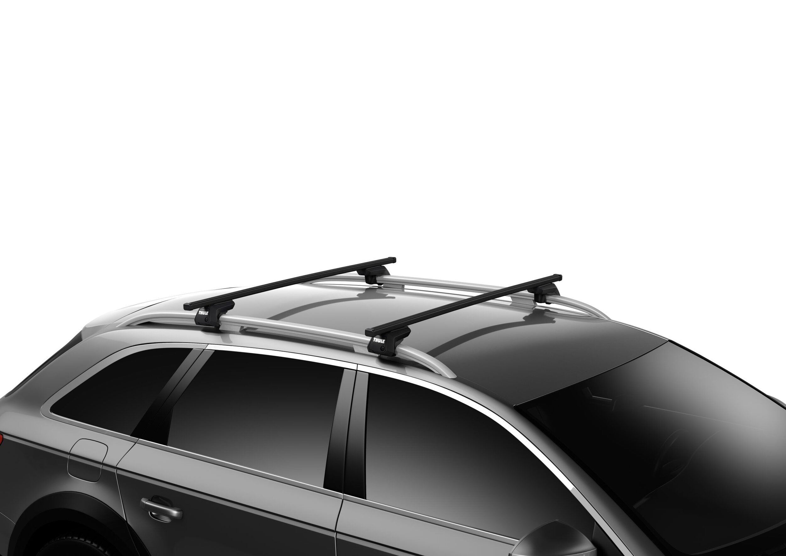 Thule Evo RaisedRail InUse OC USlock Squarebar copy scaled 4