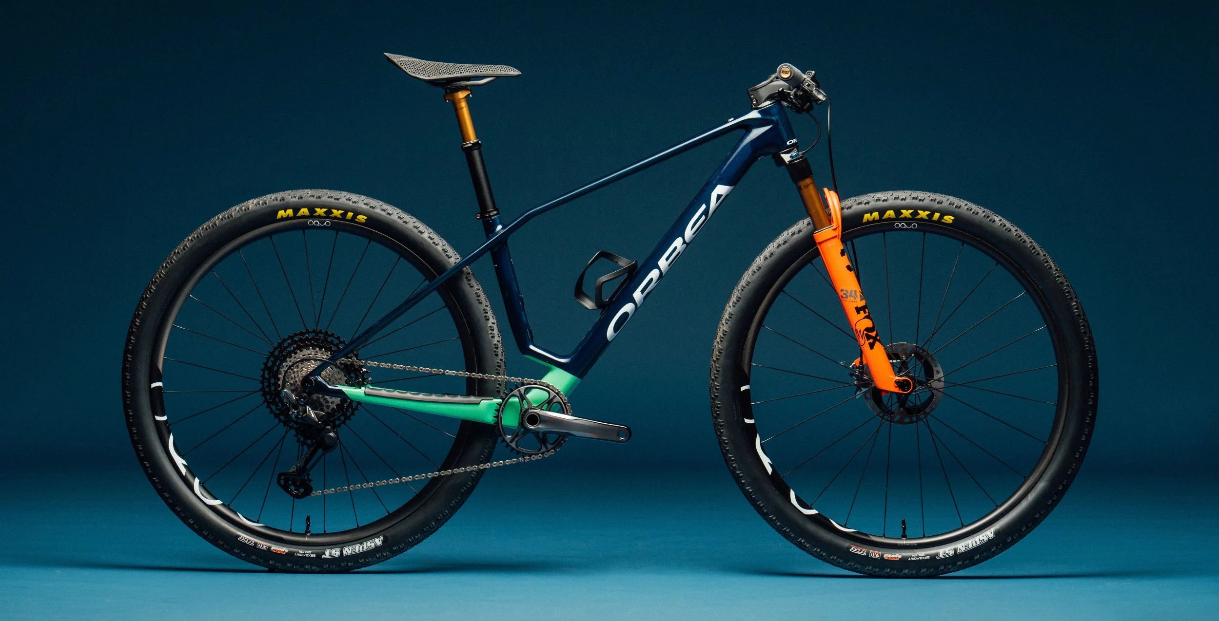 Bicicletă MTB XC ORBEA  ALMA M-TEAM AXS
