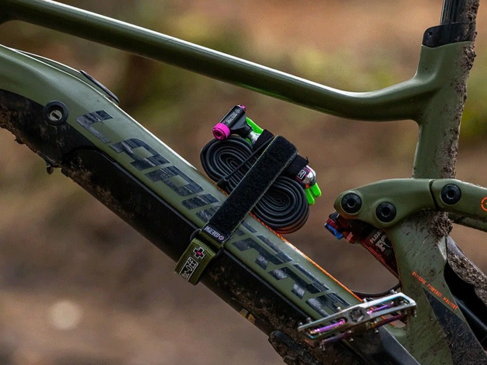 banda prindere cadru muc off utility frame strap verde 1