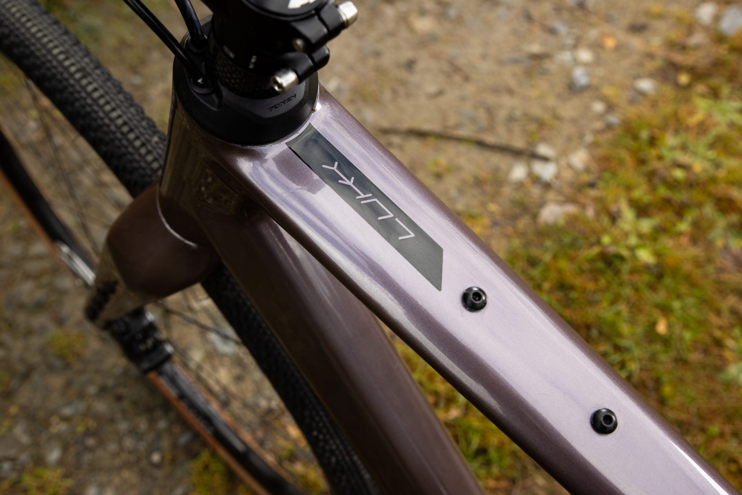 Bicicleta Rock Machine Lukk Cr 70 28 Gloss Purple Garnet 54cm - (L)