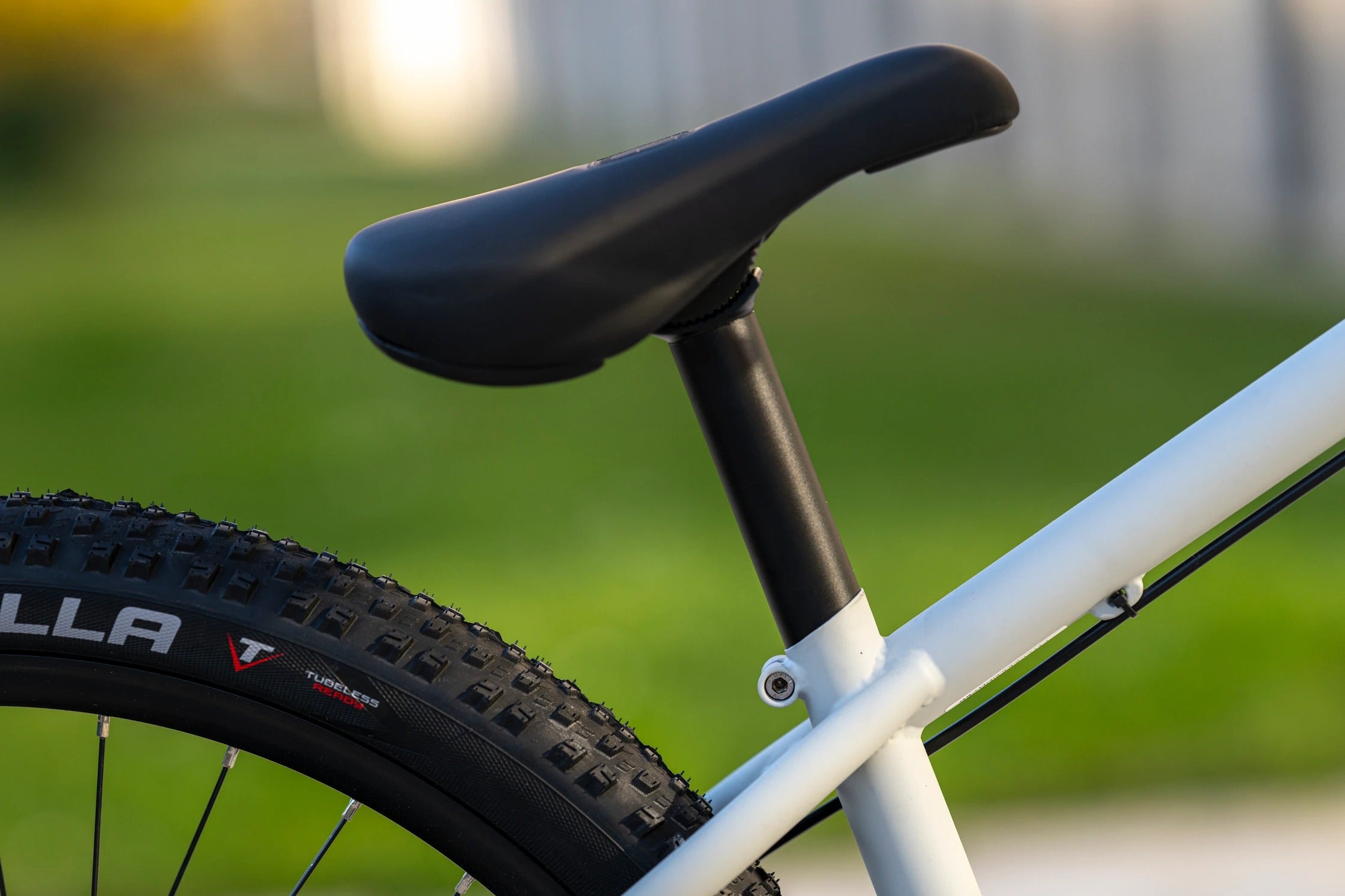Bicicleta Rock Machine Riff 70s 26 Matte Grey