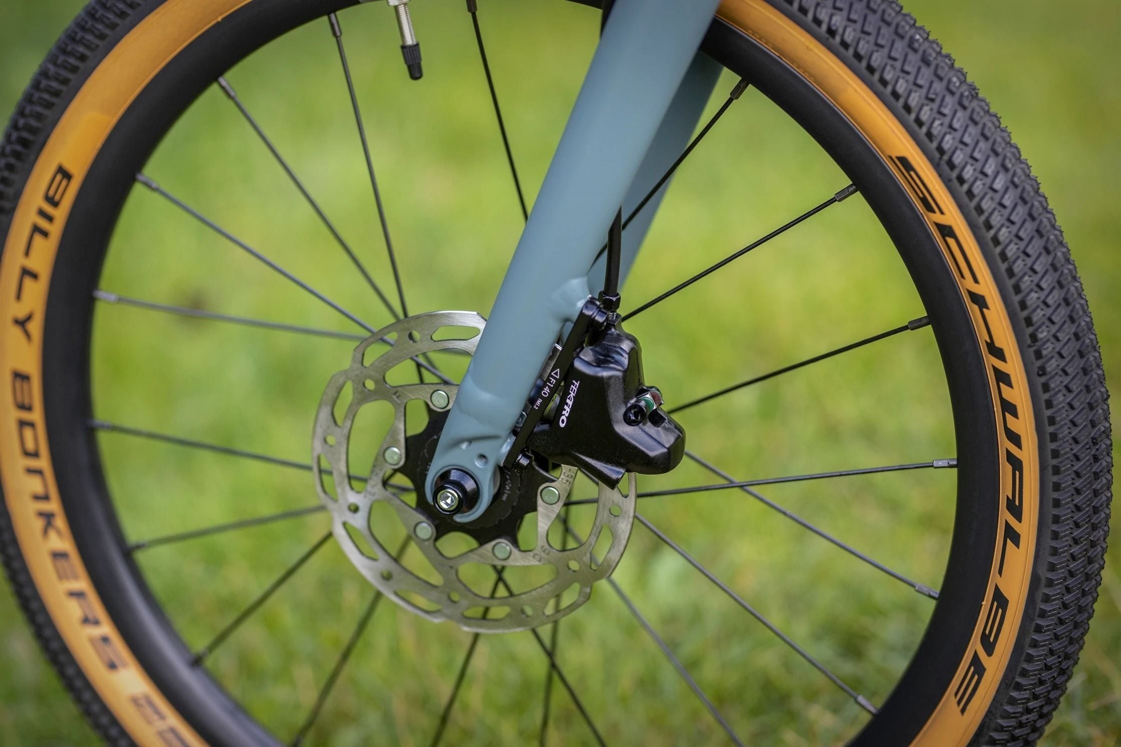 bicicleta superior fly 20 db matte trooper green hologram chrome 5