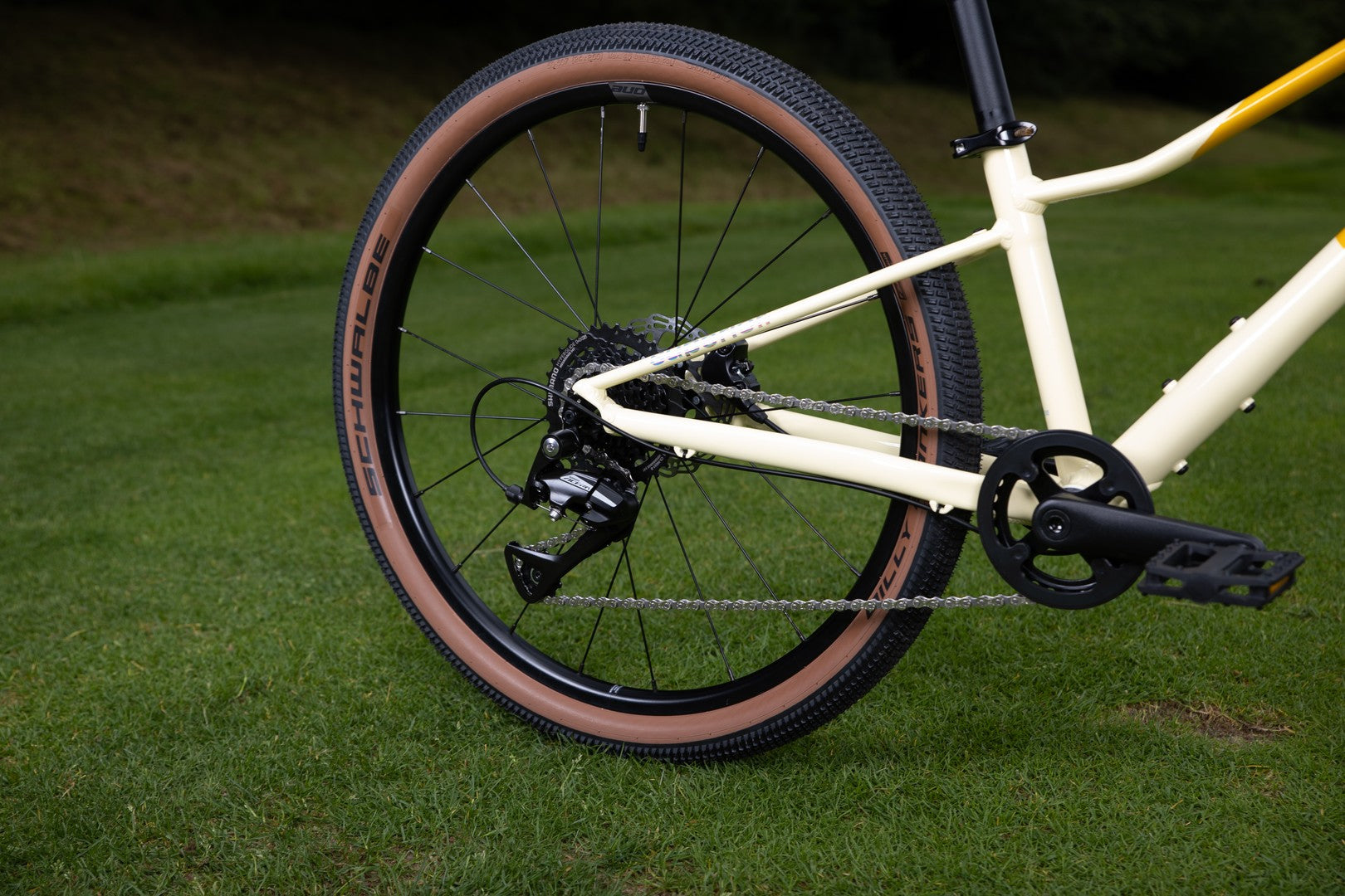 Bicicleta Superior F.L.Y. 24 24 Gloss Yellow
