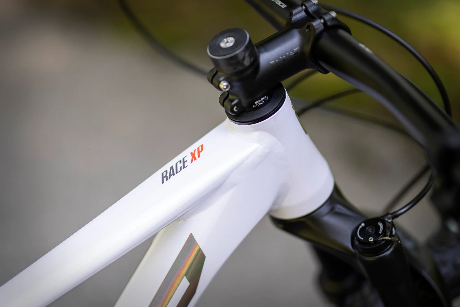 bicicleta superior xp 909 29 gloss white hologram black red 155 s 1