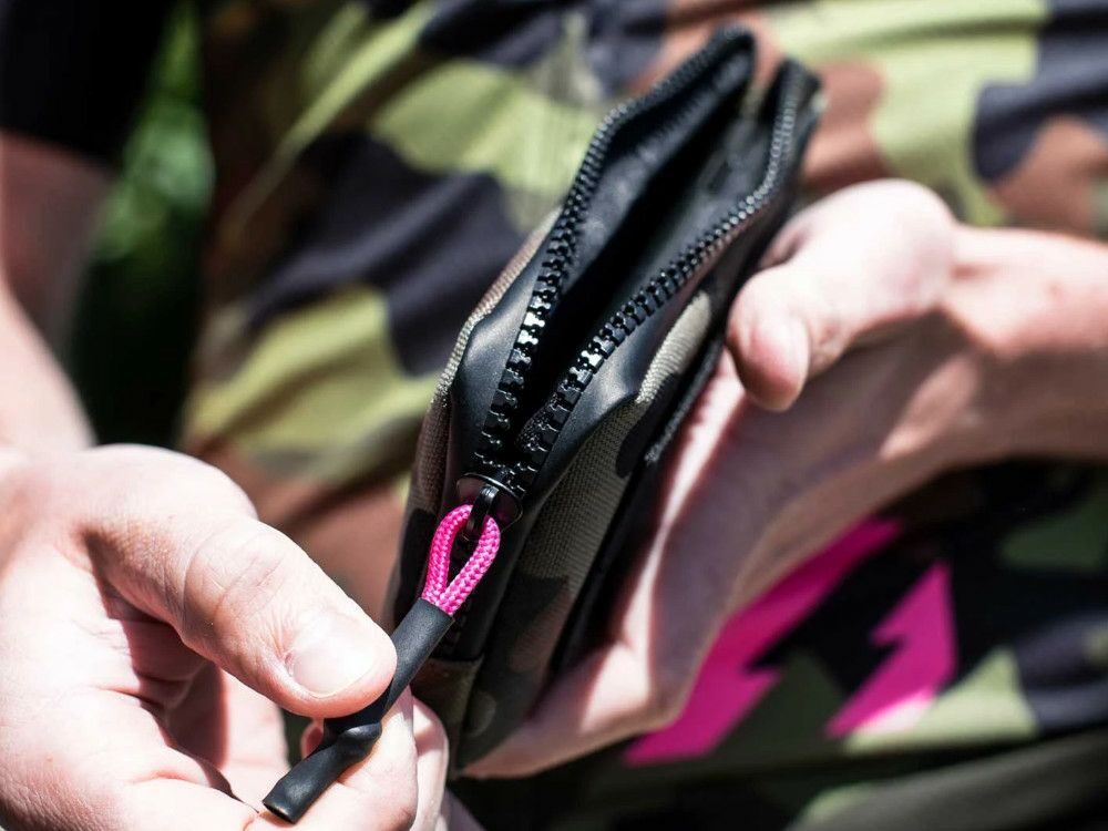 borseta muc off essentials camo 6