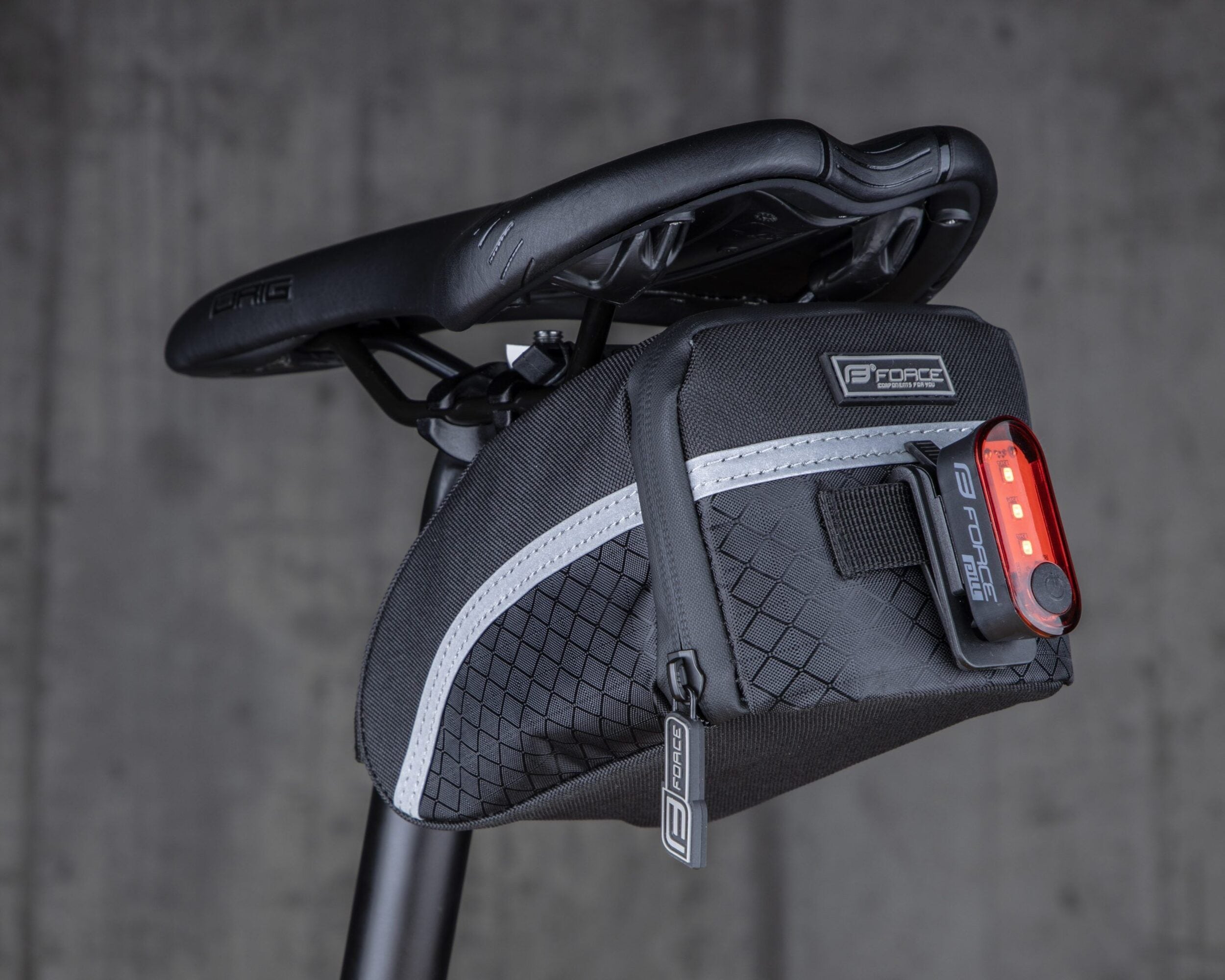 borseta sa force ride klick neagra l 4 scaled