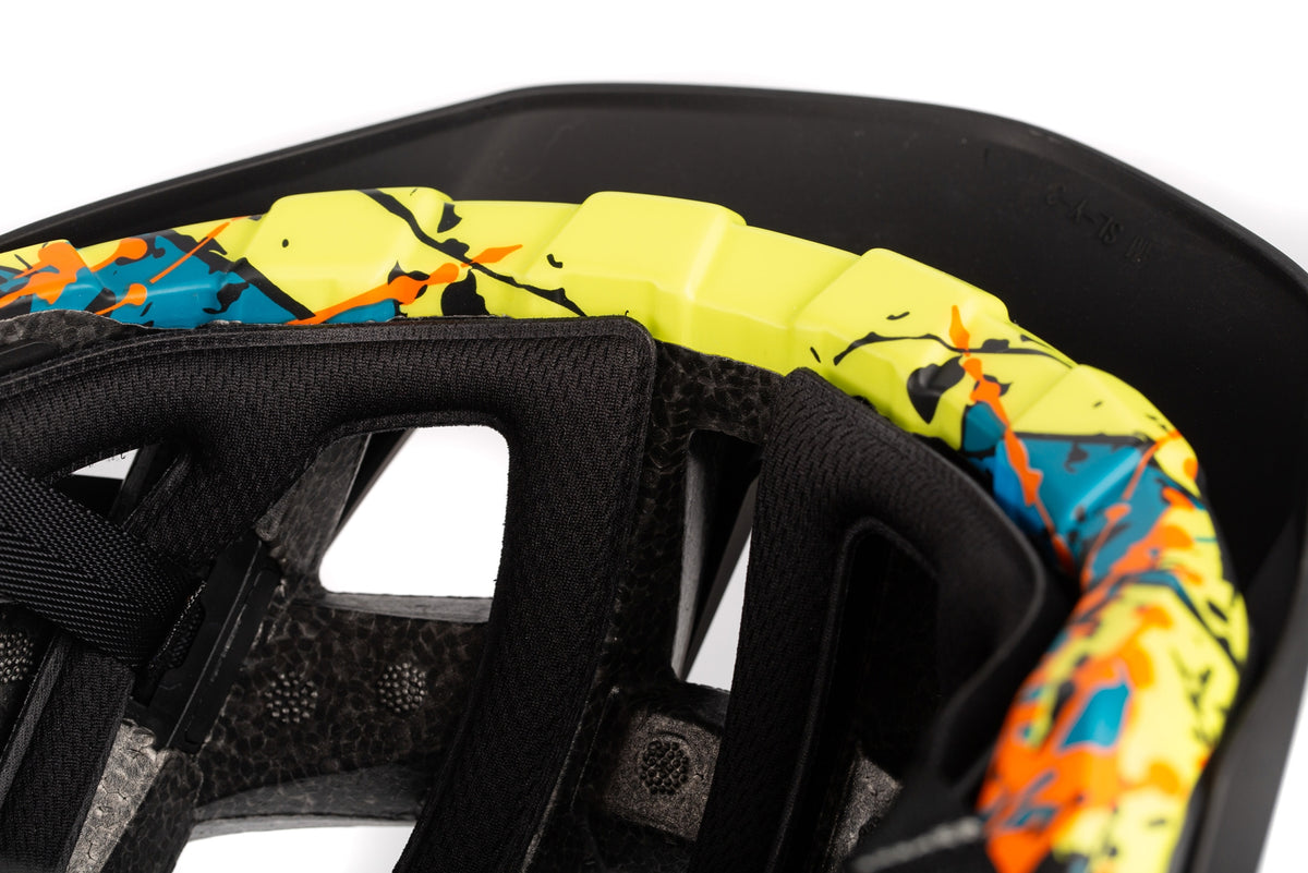 Casca CUBE Helmet Badger Black Splash