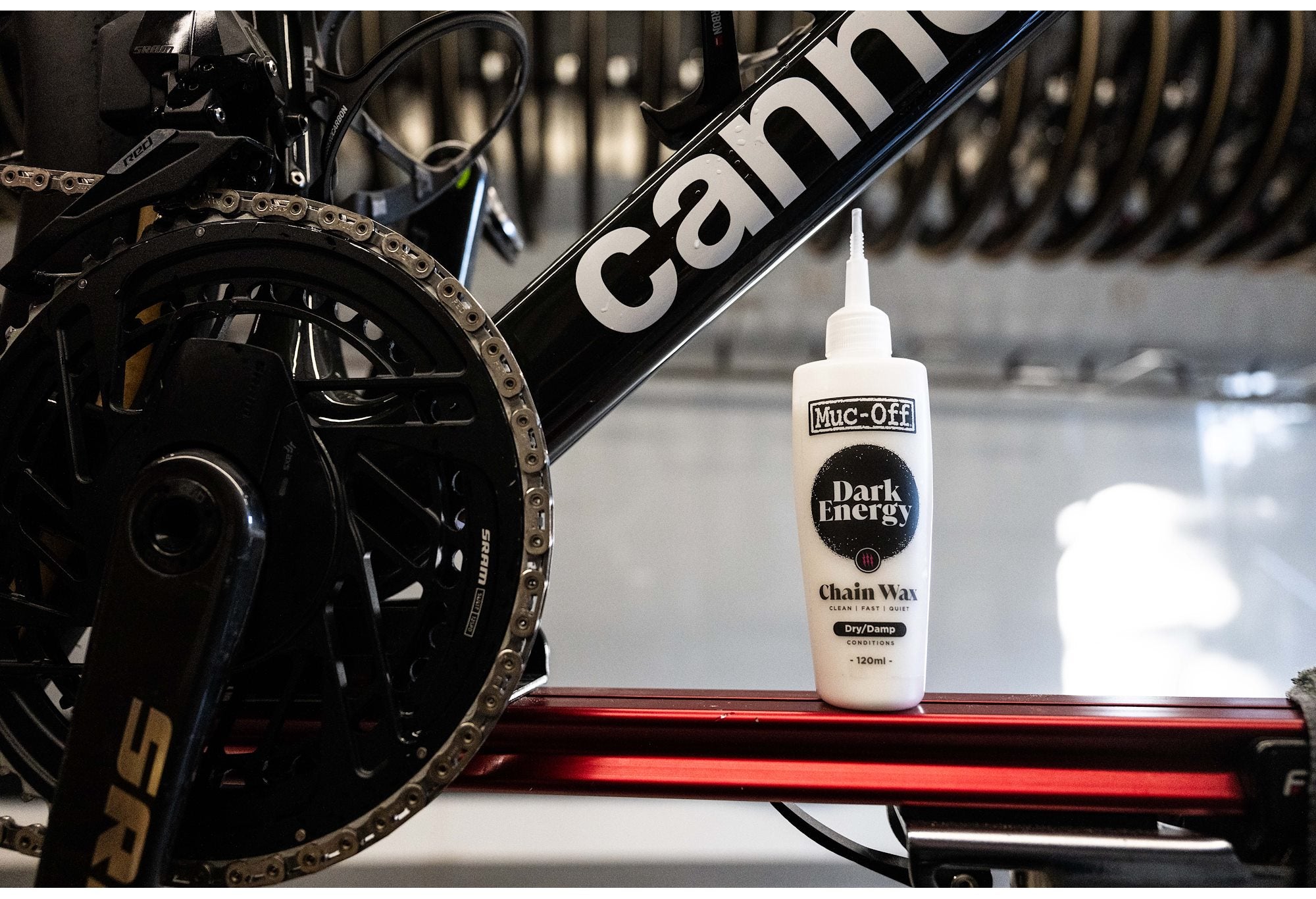 Ceara pentru Lant Muc-Off Dark Energy Bicycle Chain Wax 5ml sample