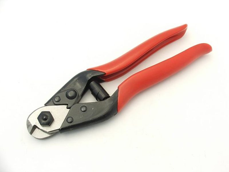 cleste taiat bowden 740305