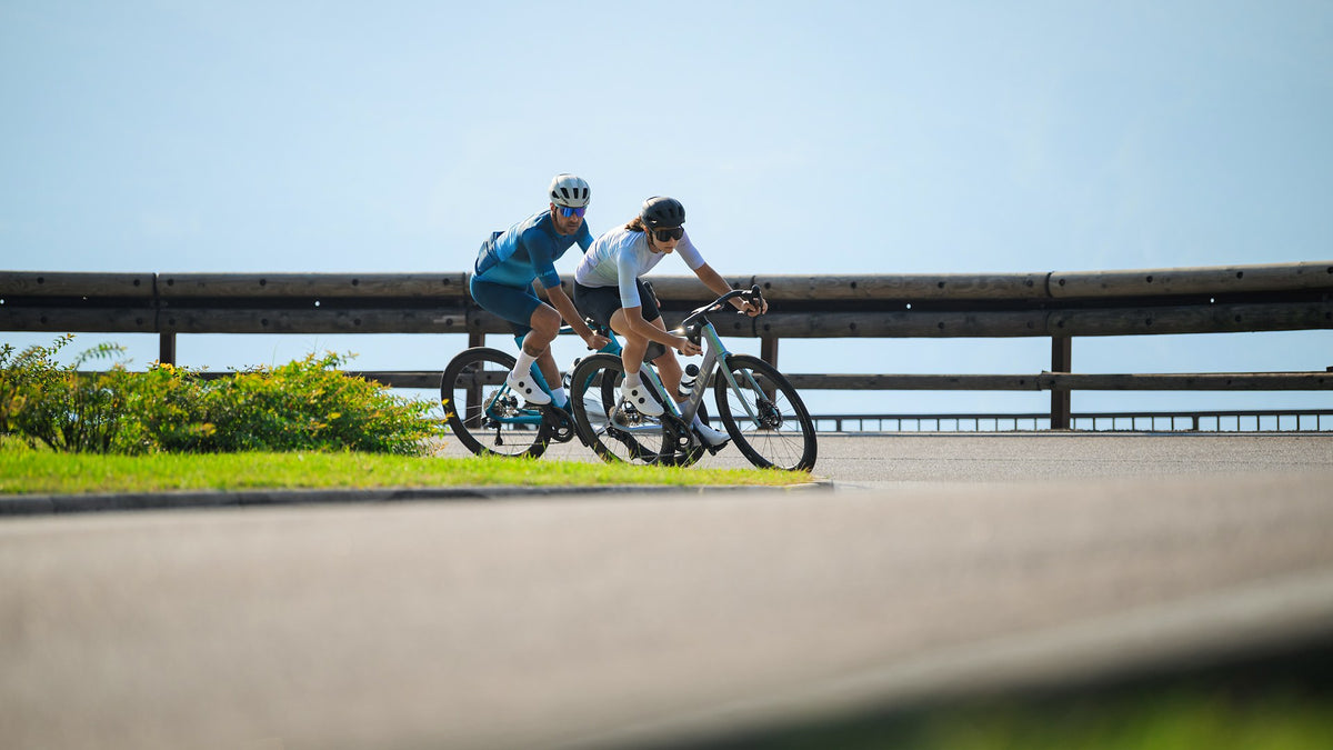 CUBE Agree C:62 Race chromeblue n liquidblue
