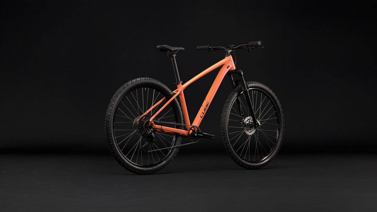 CUBE Aim One salmon n black