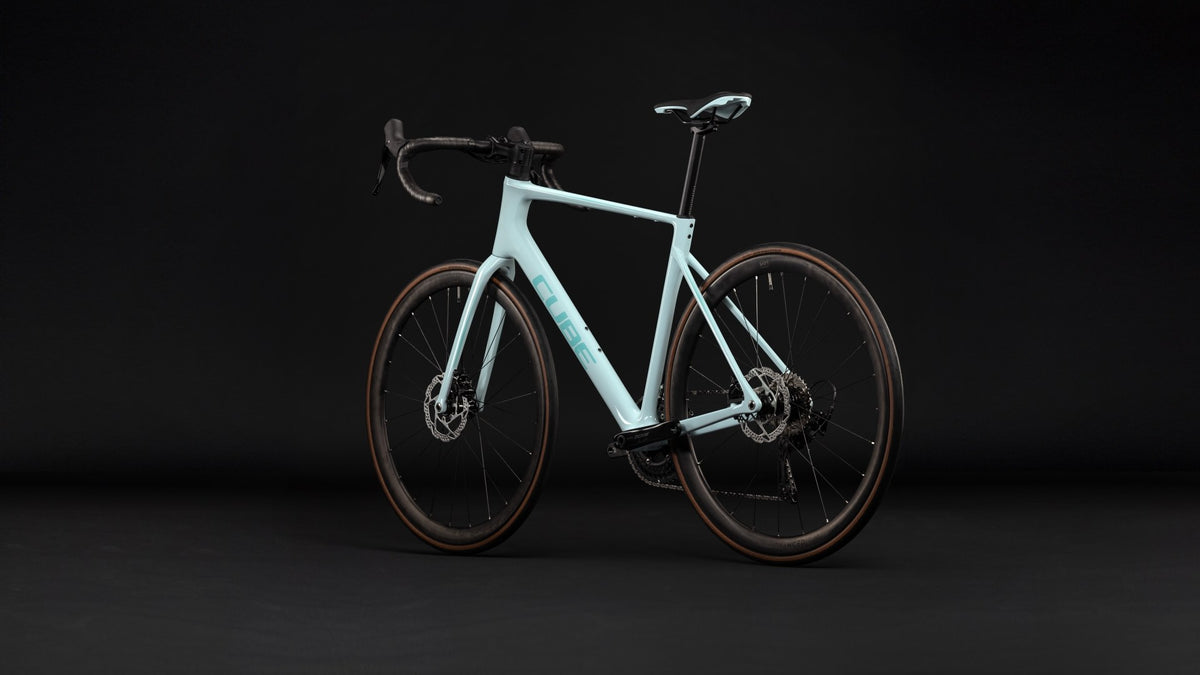 CUBE Attain C:62 Race frostymint n mint