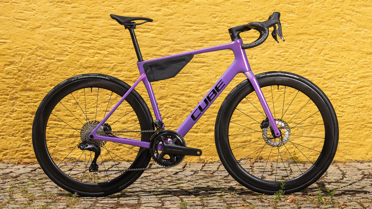 CUBE Attain C:62 SLT cosmicpurple n black