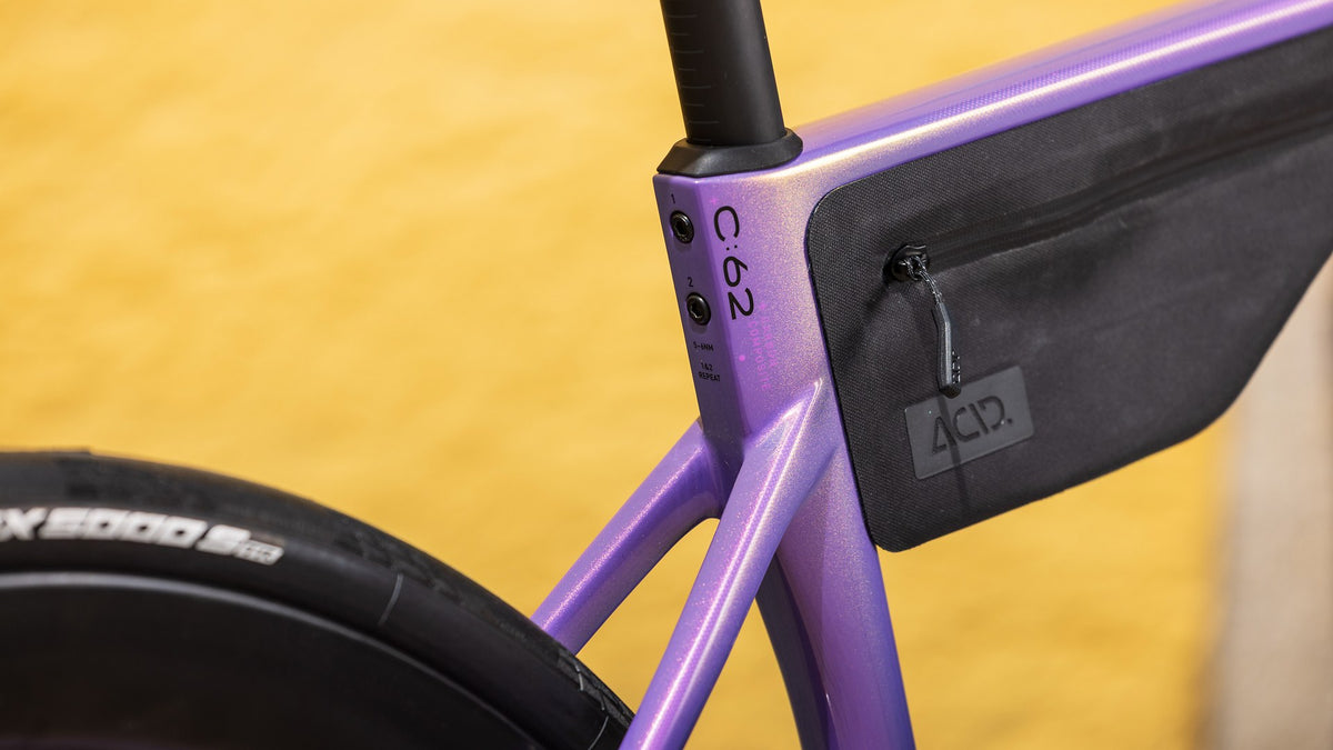 CUBE Attain C:62 SLT cosmicpurple n black