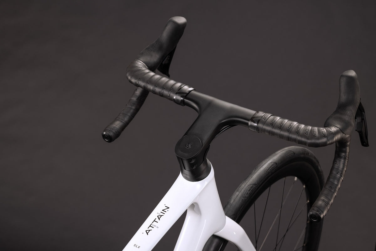 CUBE Attain C:62 SLX metallicwhite n black
