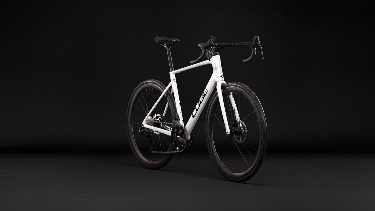 CUBE Attain C:62 SLX metallicwhite n black