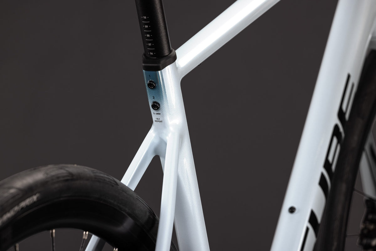 CUBE Attain Race glacier n black