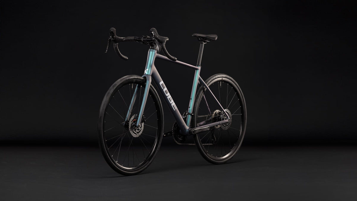 CUBE Attain Race smaragdgrey n white