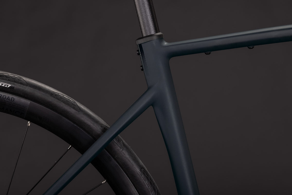 CUBE Attain SLX black n chrome