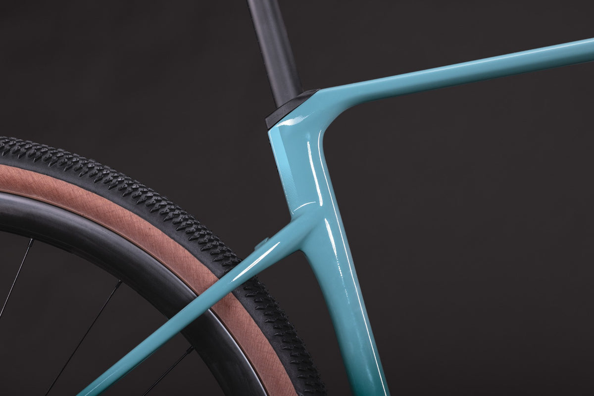 CUBE Nuroad C:62 EX surfblue n black