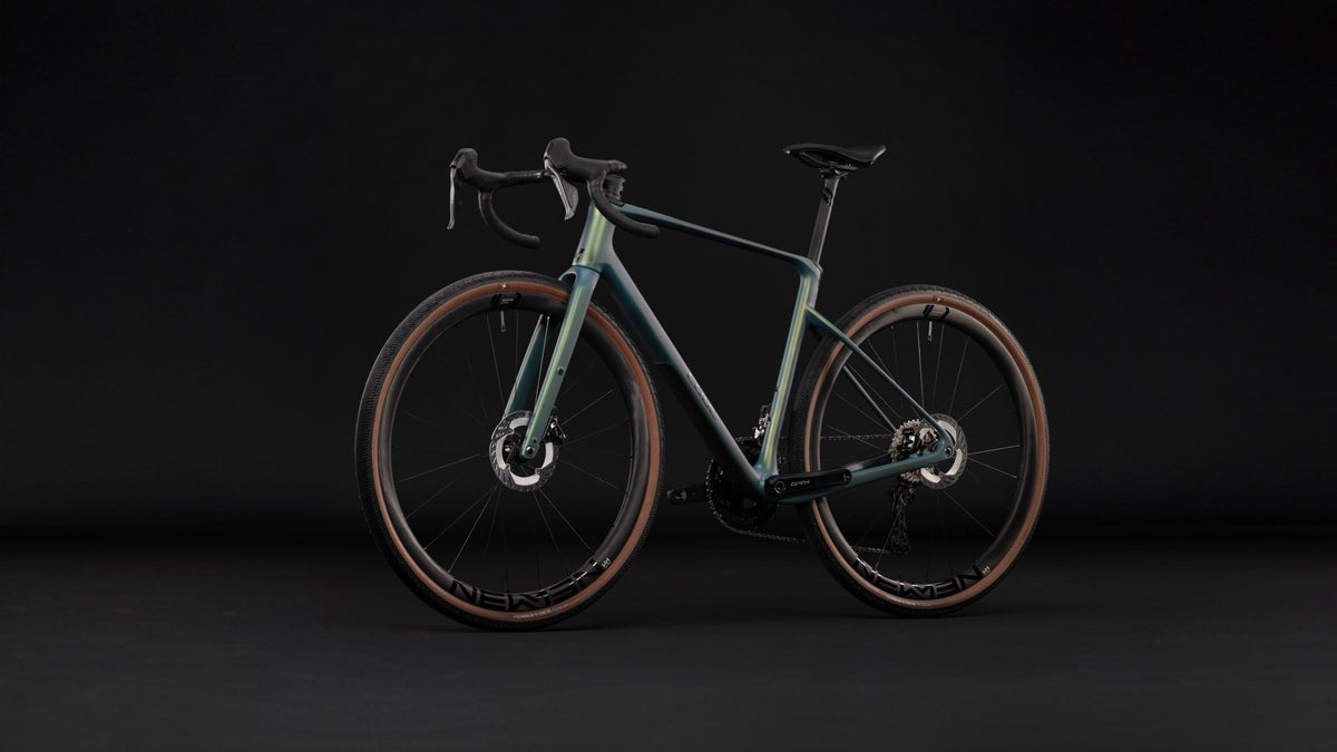 CUBE Nuroad C:62 Race jungali n black