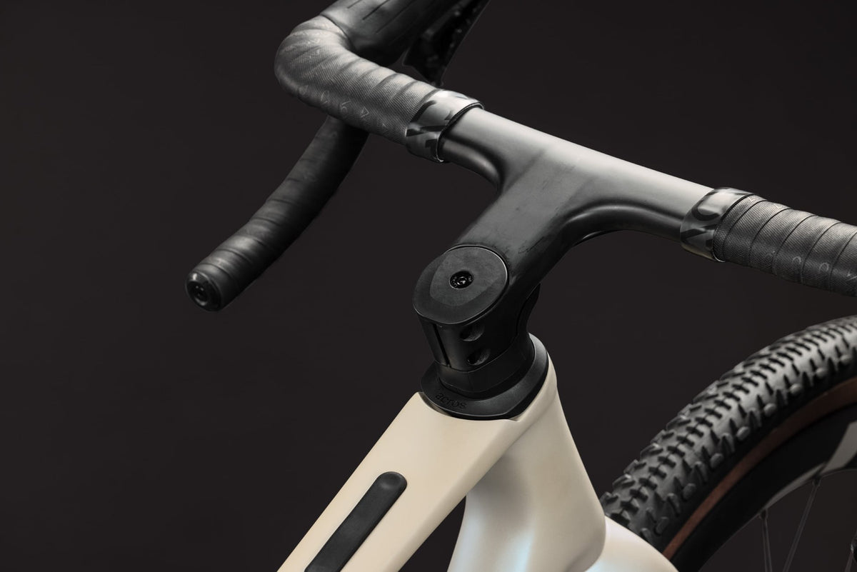 CUBE Nuroad C:62 SLX glintsand n black