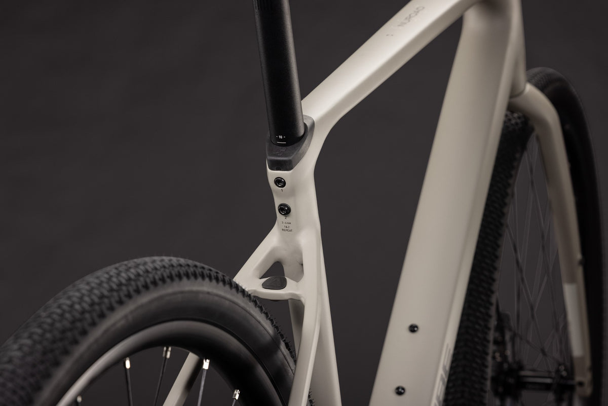 CUBE Nuroad EX oatgrey n black