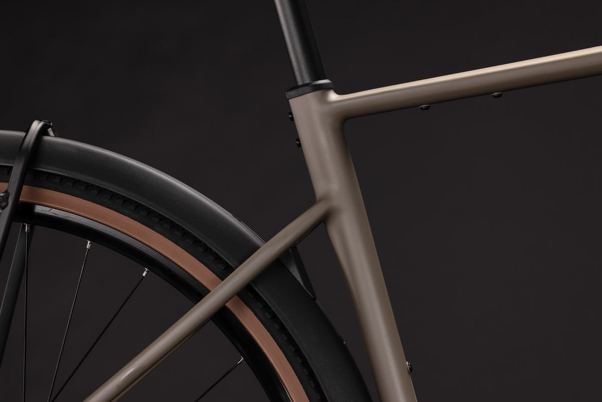 CUBE Nuroad ONE FE wood n grey