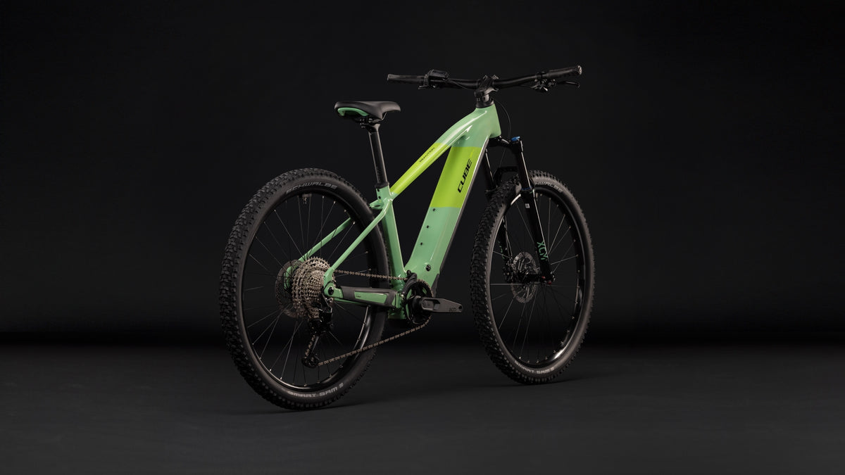CUBE Reaction Hybrid ONE 720 cactus’n’black Classic
