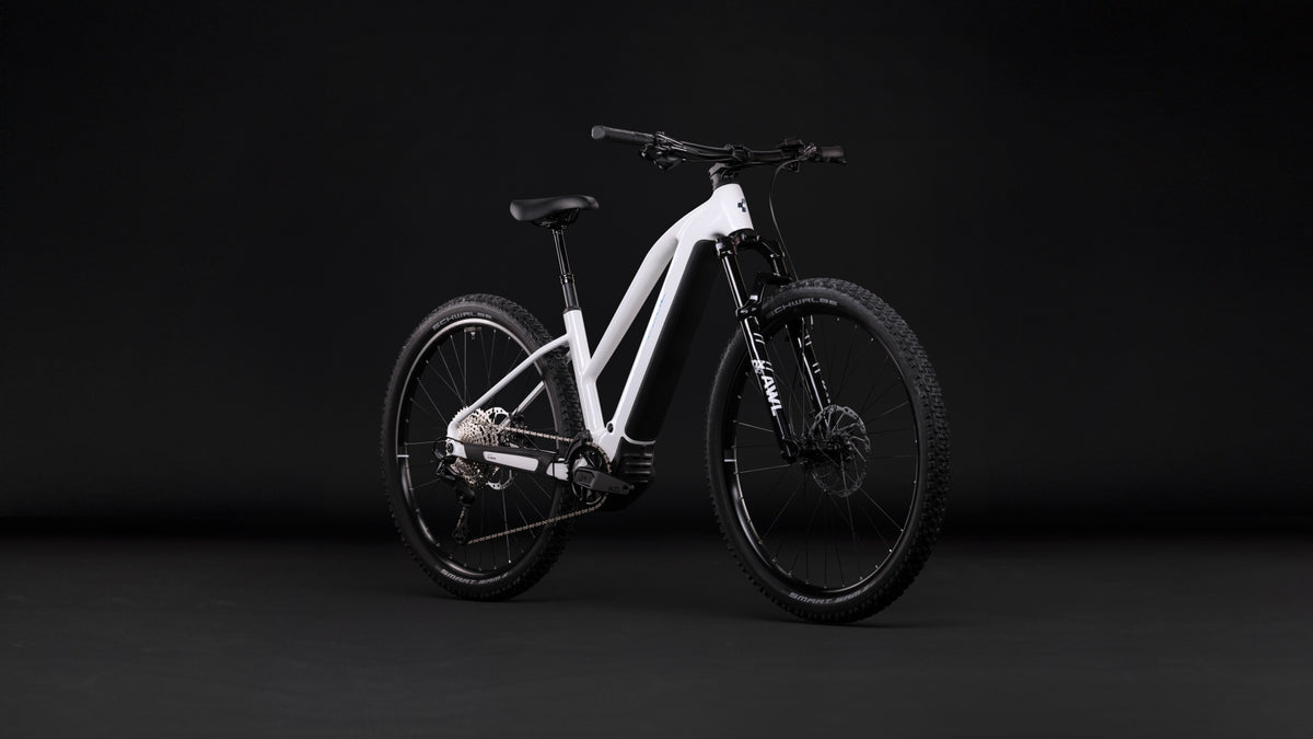 CUBE Reaction Hybrid Race 800 snow’n’black Trapeze