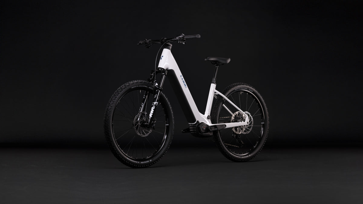 CUBE Reaction Hybrid Race 800 snow’n’black Easy Entry