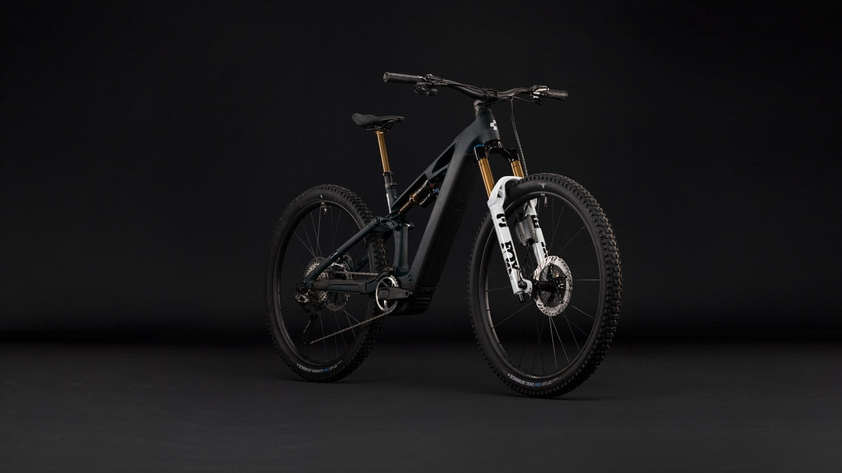 CUBE Stereo Hybrid ONE44 HPC AT 800 carbon n white