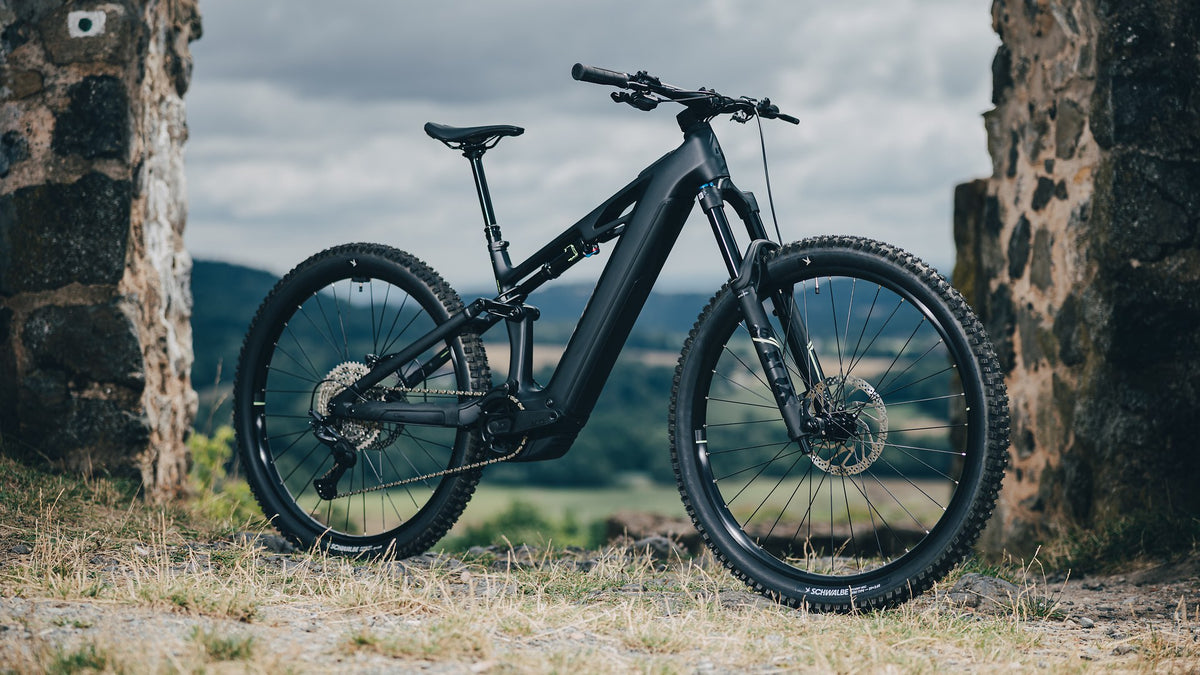 CUBE Stereo Hybrid ONE44 HPC Race 800 coal n green
