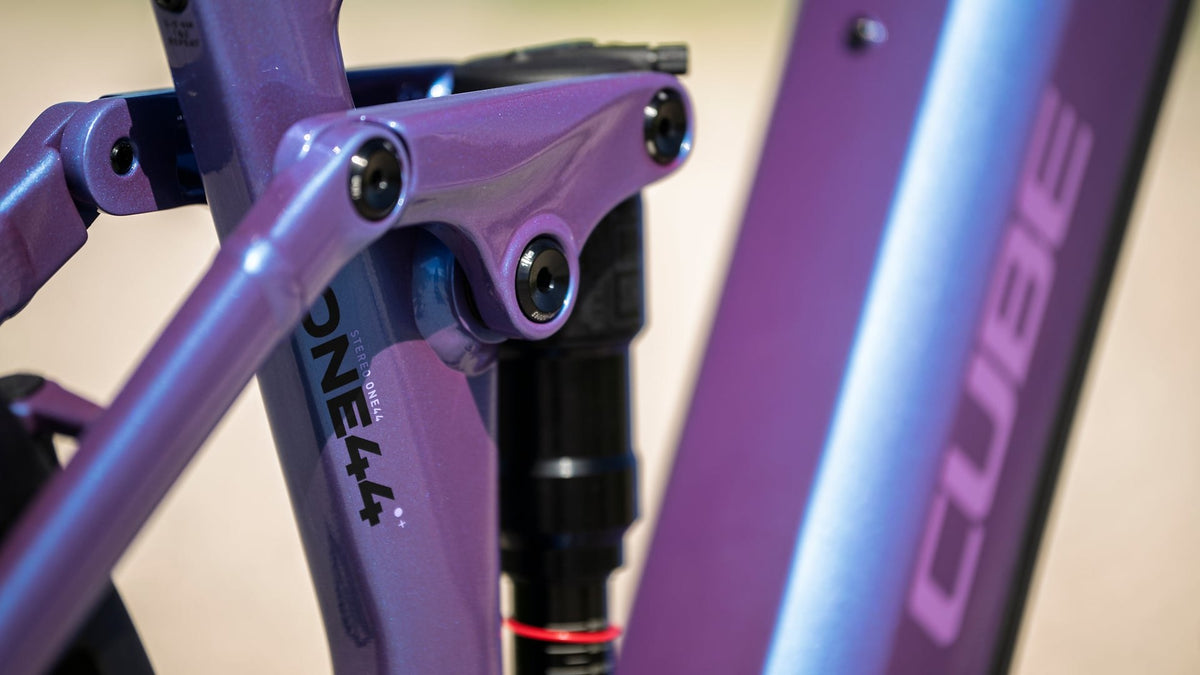 CUBE Stereo Hybrid ONE44 Pro 800 blueiris n purple